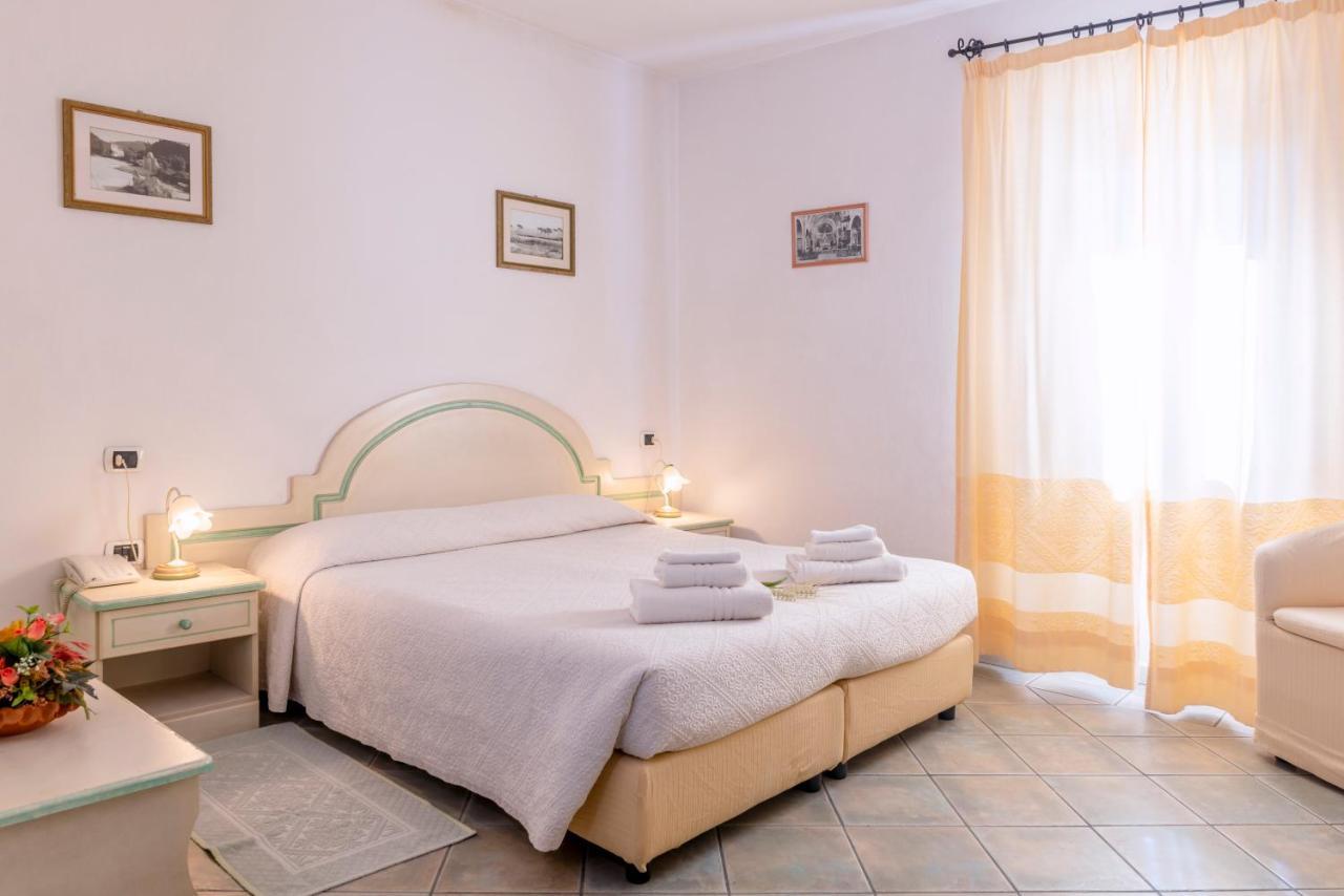 Hotel Cavour Olbia Esterno foto