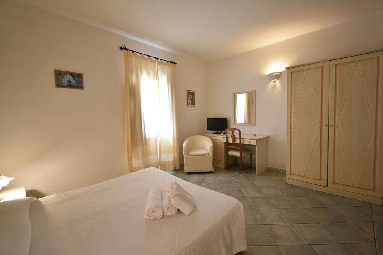Hotel Cavour Olbia Esterno foto