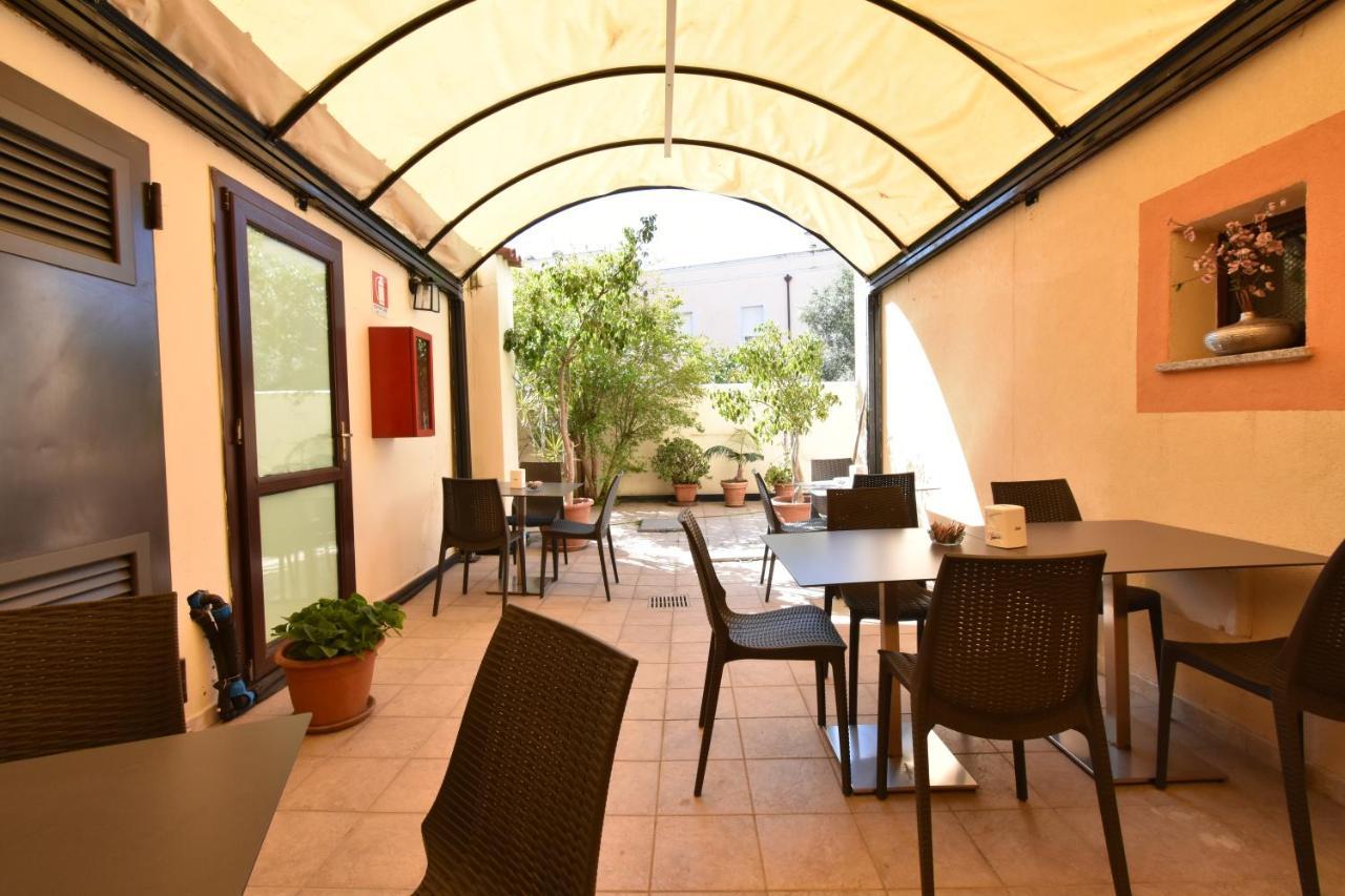 Hotel Cavour Olbia Esterno foto