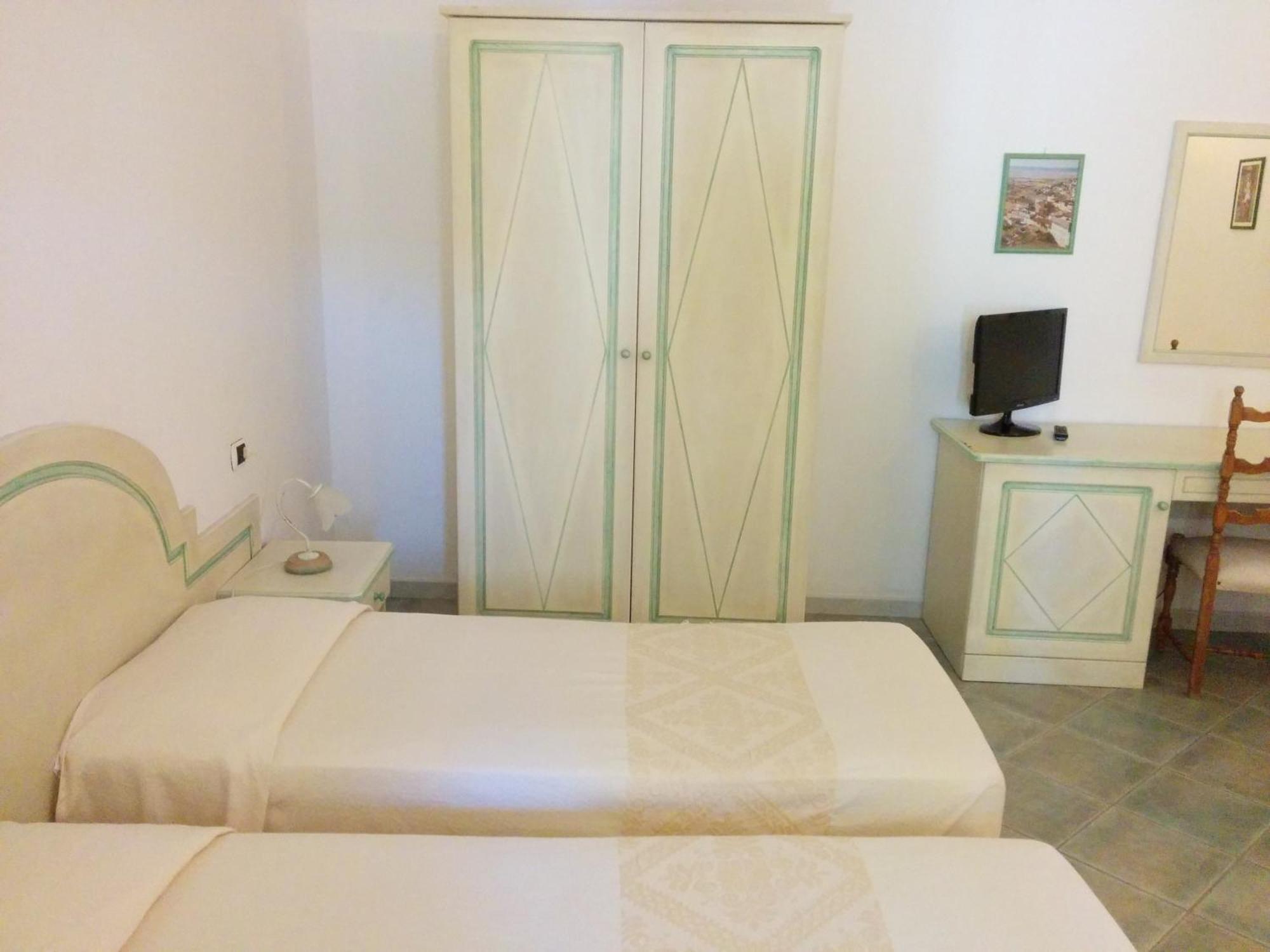 Hotel Cavour Olbia Esterno foto